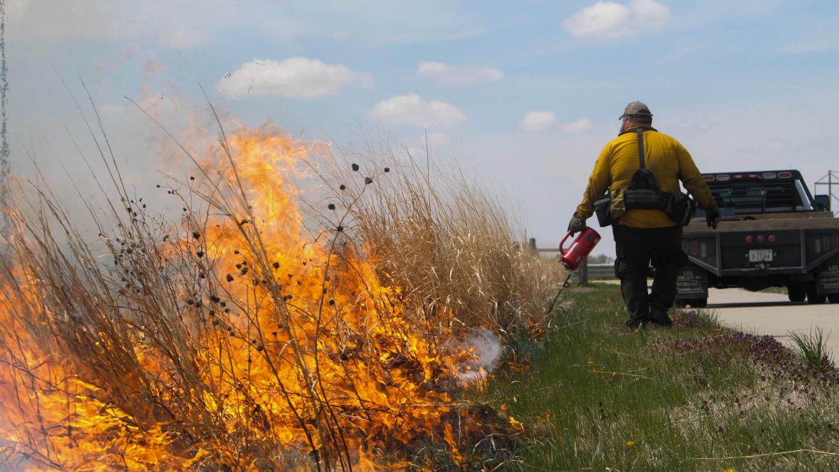 NRD Employee Conducts Prescribed Burn